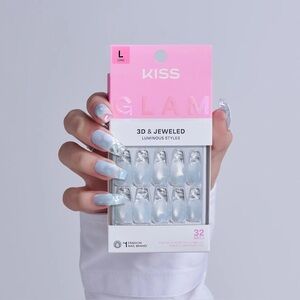KISS glam | 3D & Jeweled